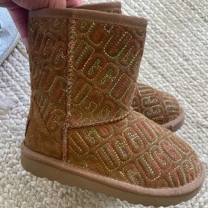 UGG Boots. EUC. Size 10 girls